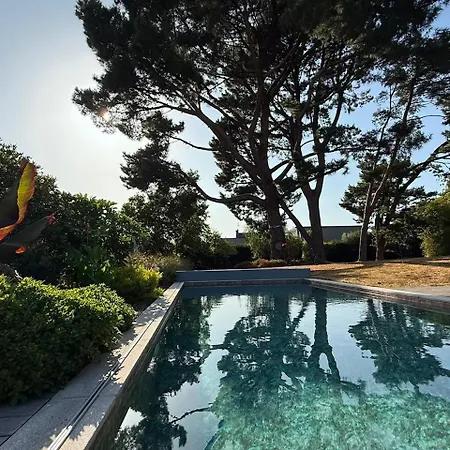 Privee Avec Entree Independante & Piscine 3*